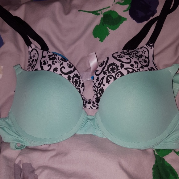 Victoria's Secret Other - VS bras push up